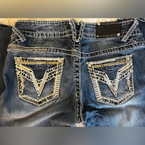 Vigoss jeans
"The Chelsea Slim Boot"

Size 5/6
Length 33" - Picture 3 of 6